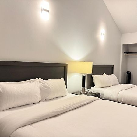 Sunshine Lodge Inn Гибсънс Екстериор снимка