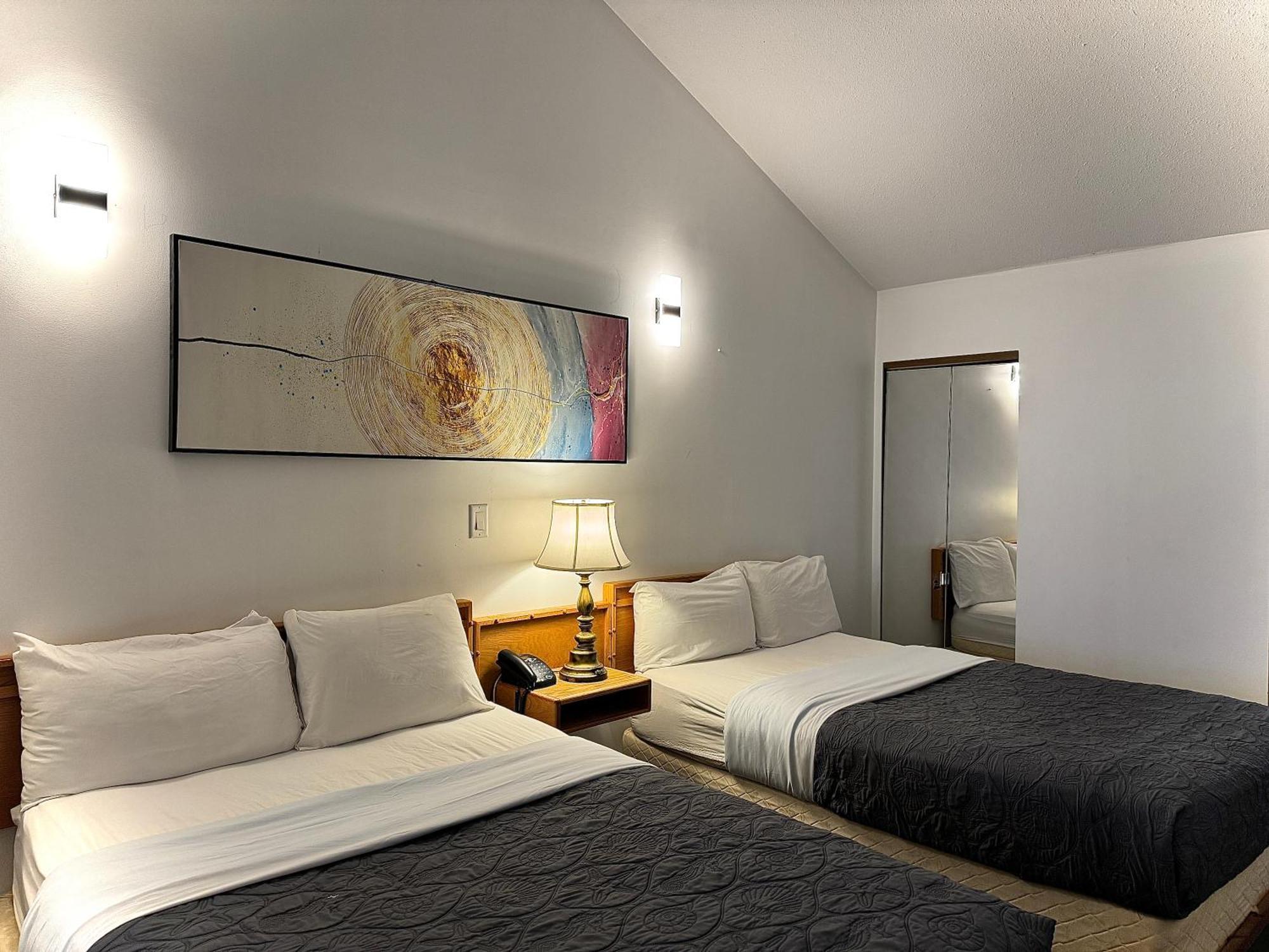 Sunshine Lodge Inn Гибсънс Екстериор снимка
