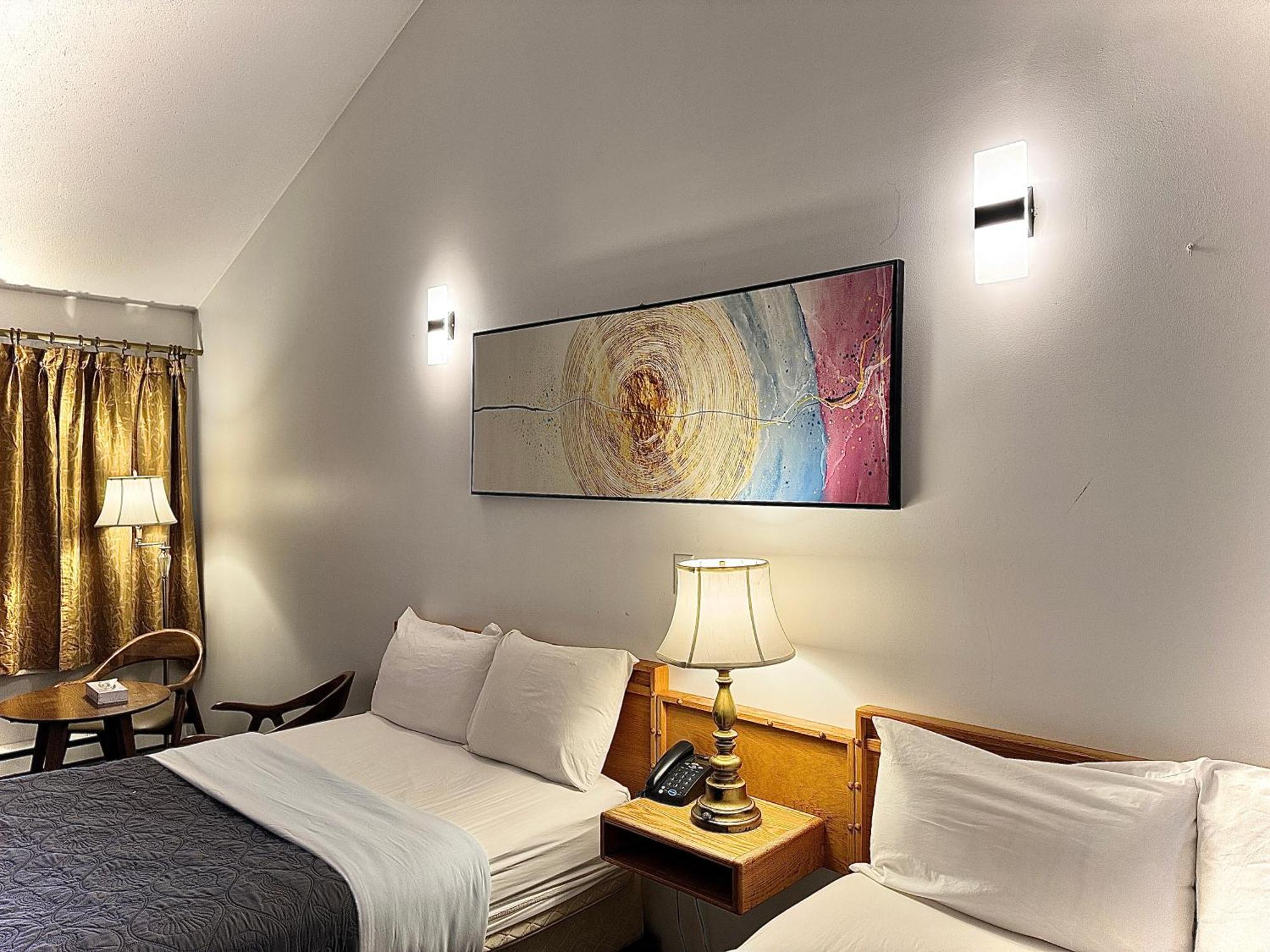 Sunshine Lodge Inn Гибсънс Екстериор снимка