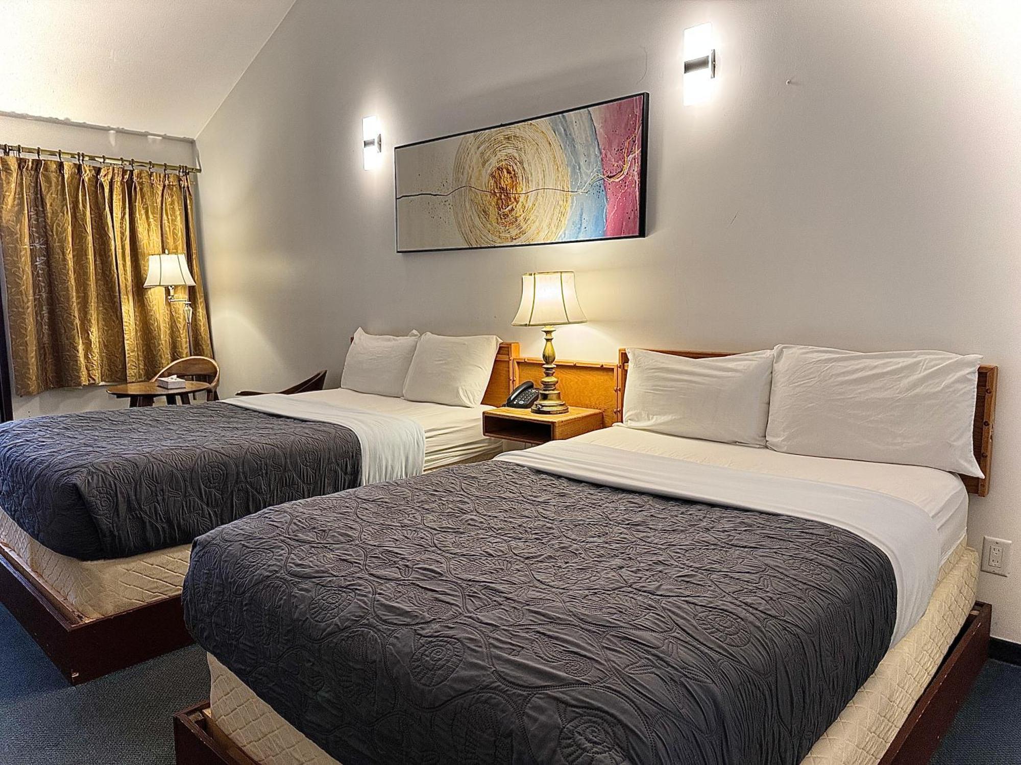 Sunshine Lodge Inn Гибсънс Екстериор снимка